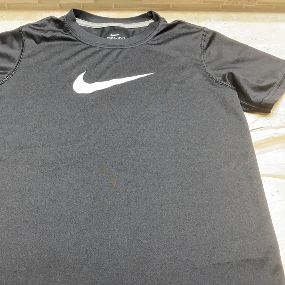 NIKE Kids Dri-Fit Short sleeve shirt